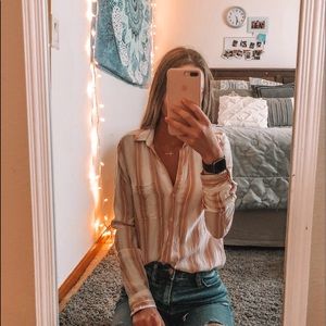 American Eagle Button-Up